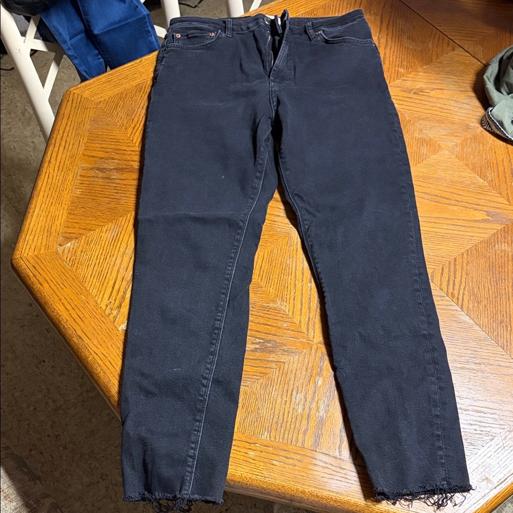 Zara Black Cropped Jeans